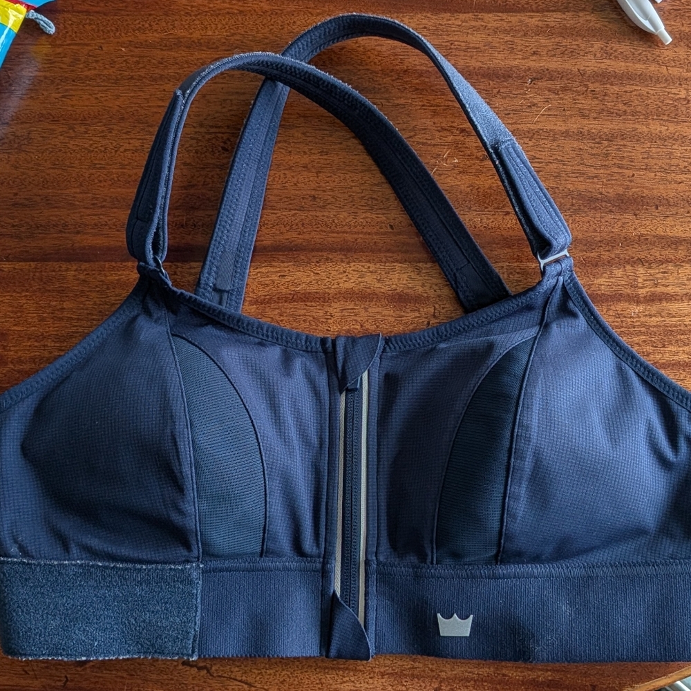 SHEFIT Ultimate Sports Bra